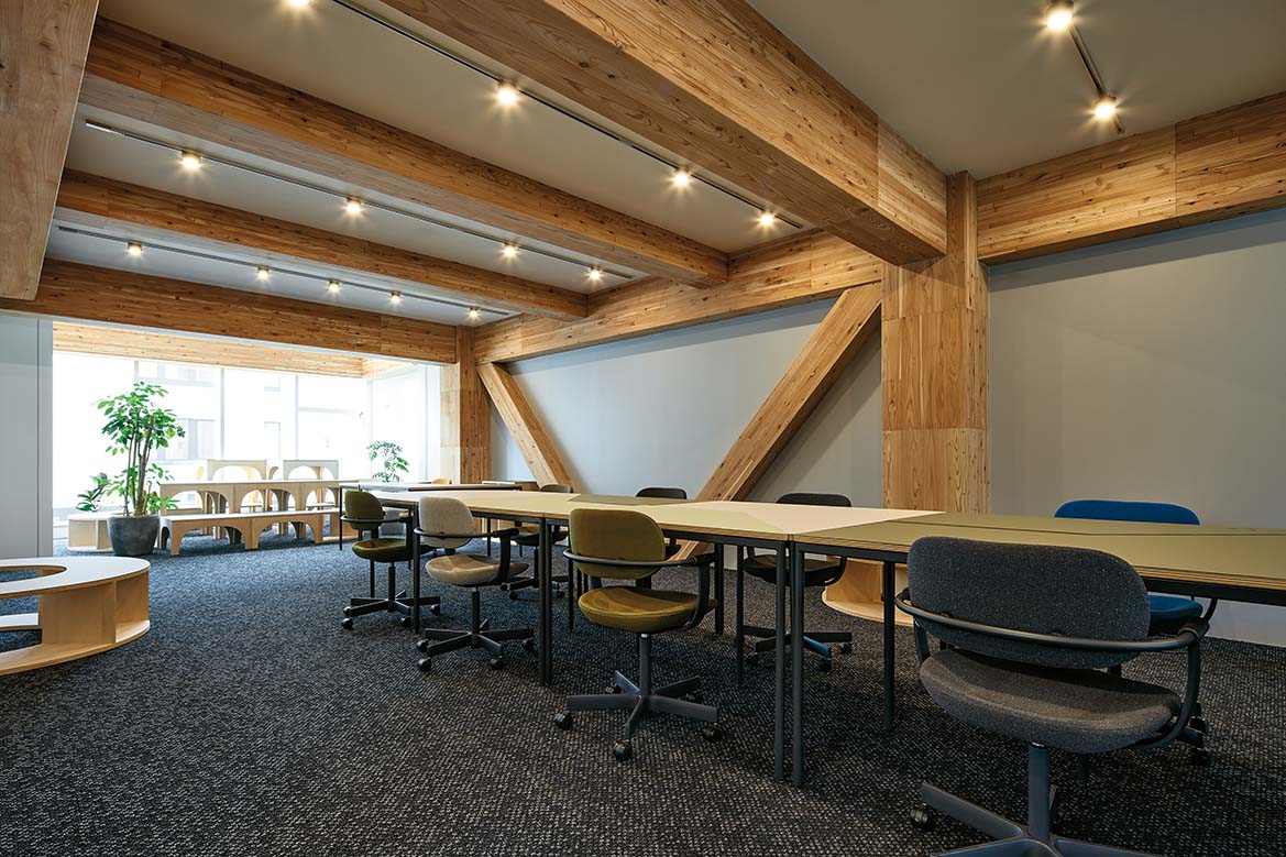 キニナルビルディング内装